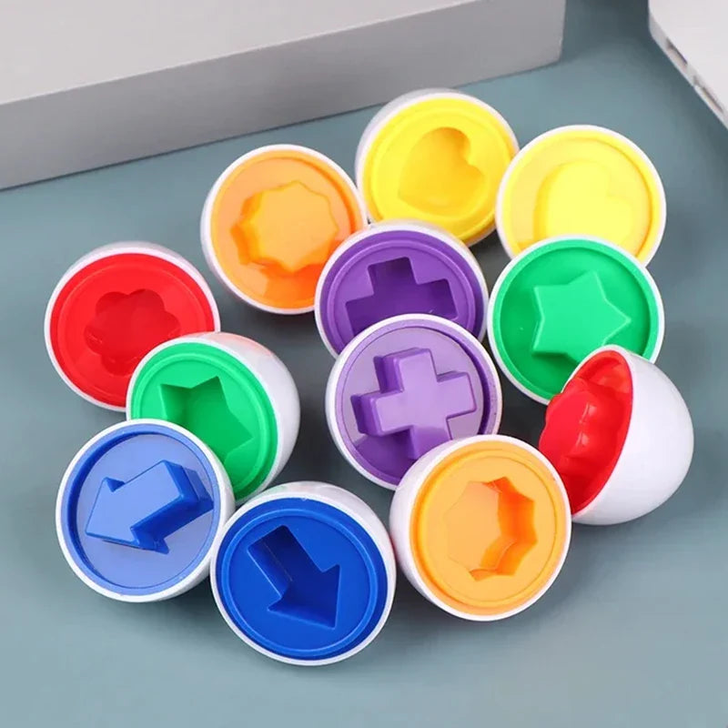 Jeu Montessori sensoriel avec œufs éducatifs pour développer la motricité fine